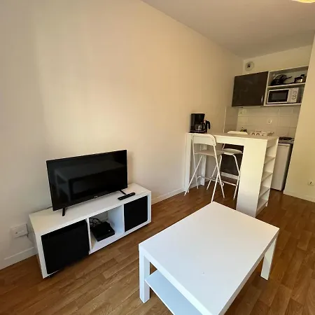 Acajou, Studio Avec Terrasse Et Parking Prive Caen Esterno foto