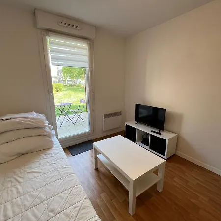 Acajou, Studio Avec Terrasse Et Parking Prive Caen Esterno foto
