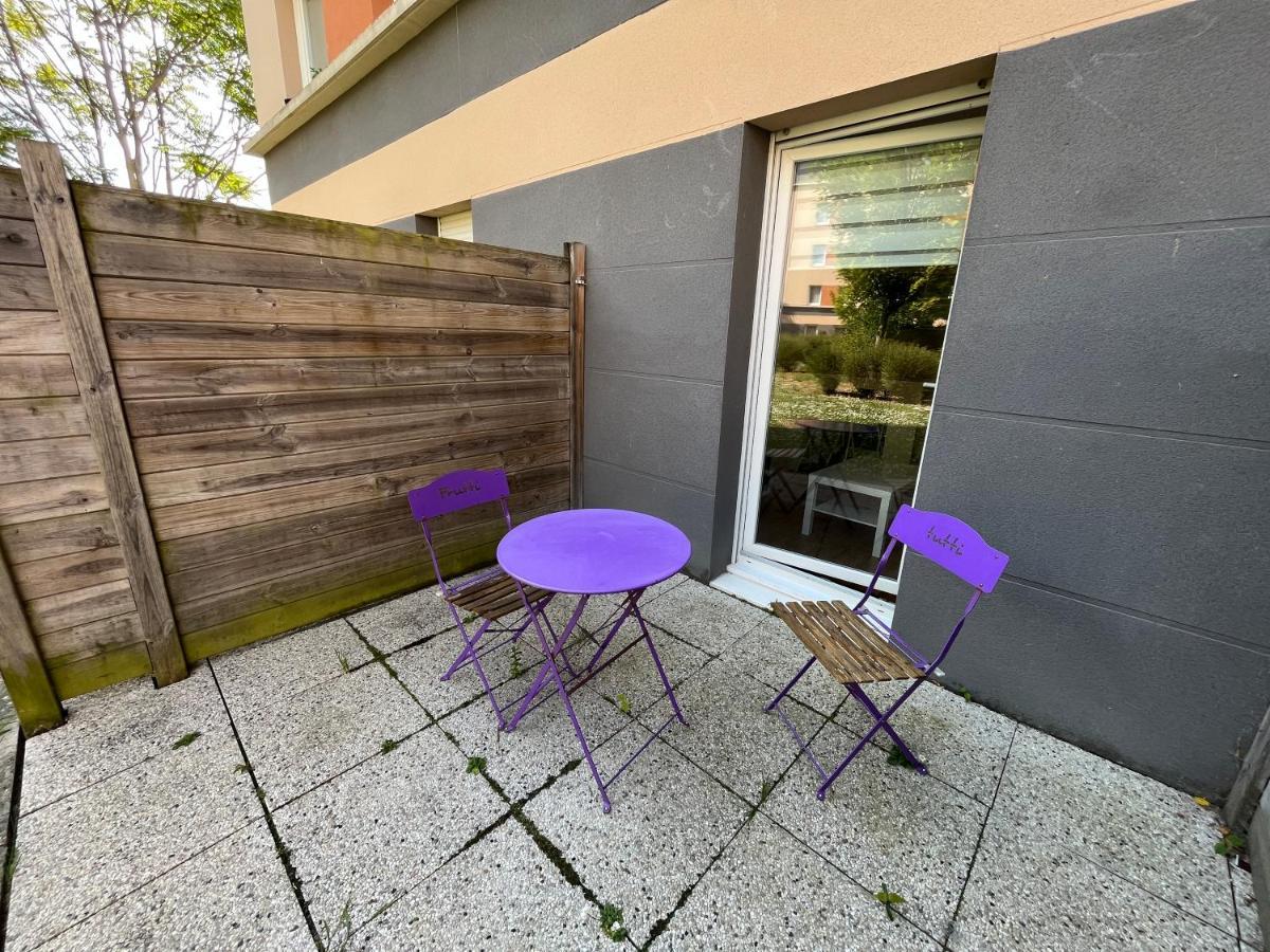 Acajou, Studio Avec Terrasse Et Parking Prive Caen
